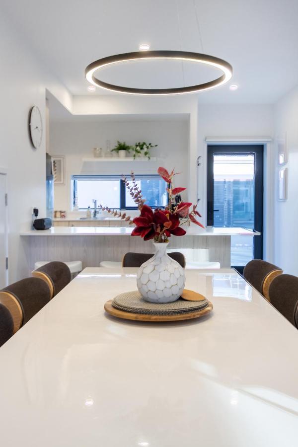 Walk To Riverside Market 4 Bed 4 Bath With Car Park Christchurch Bagian luar foto