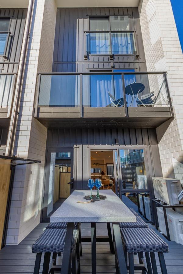 Walk To Riverside Market 4 Bed 4 Bath With Car Park Christchurch Bagian luar foto